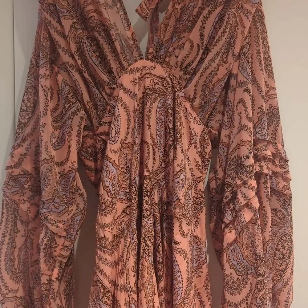Free People Mirage Long Sleeve Maxi Dress in Peach Combo Pink Paisley size 2 - Picture 4 of 5